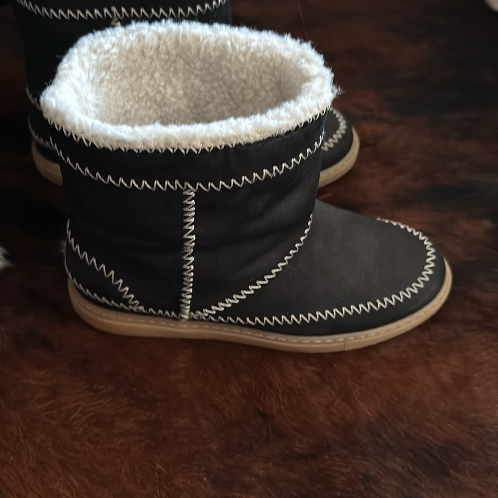 BA&SH Sherpa Lined Winter Boots in Black in Sz 39